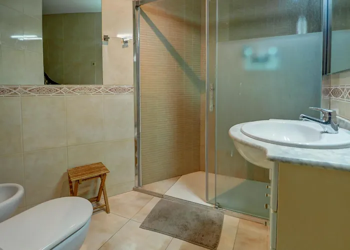 Castell By Hello Homes *