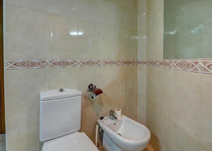 Castell By Hello Homes Apartmán