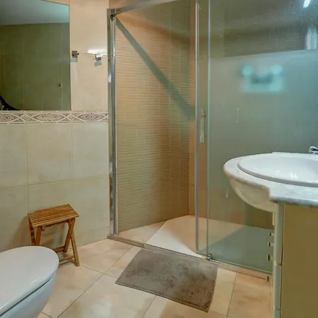 Castell By Hello Homes *